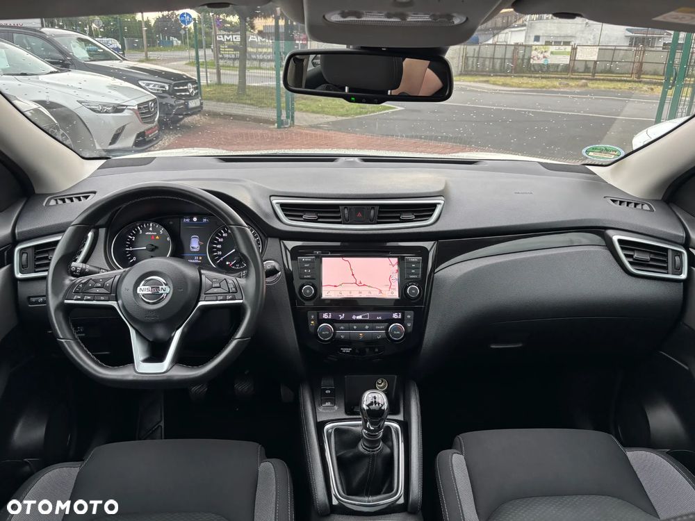 Nissan Qashqai 1.3 DIG-T N-Connecta - 18