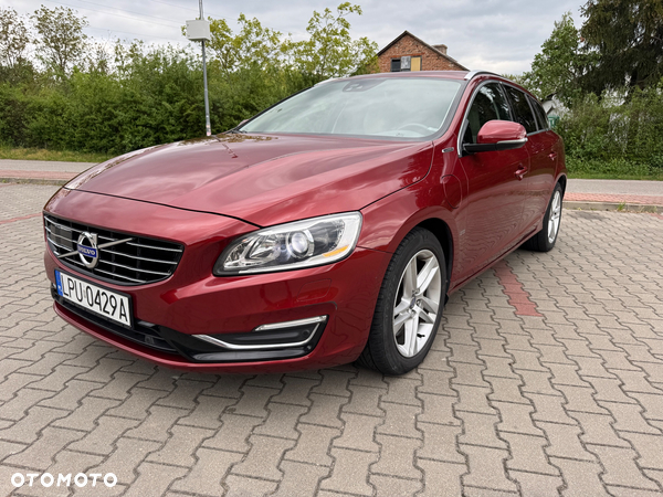 Volvo V60 D6 AWD Plug-in Hybrid Summum