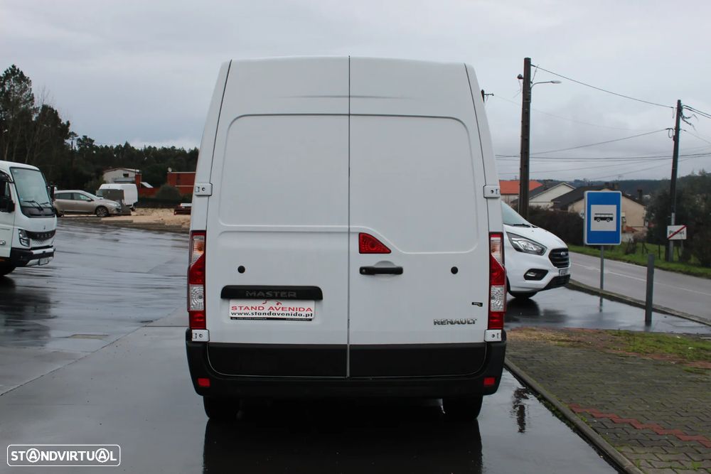 Renault Master 2.3 dCi L2H2 // 136 cv - 6