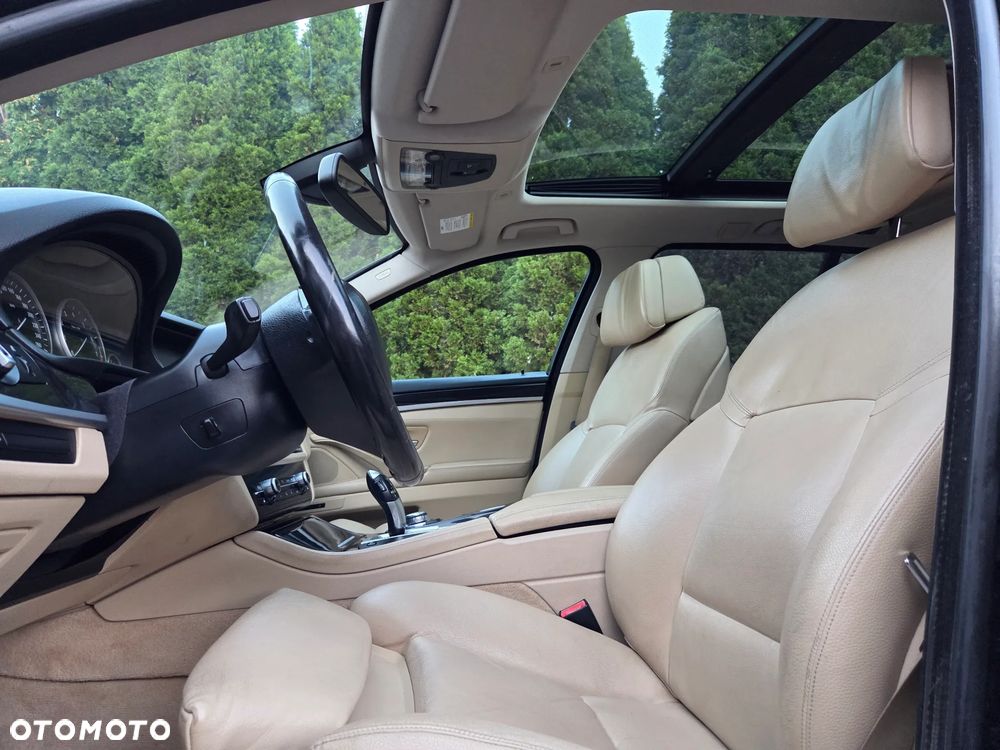 BMW Seria 5 535i Luxury Line - 22