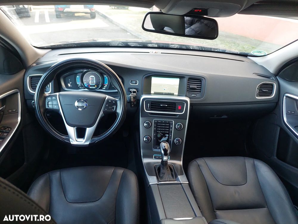 Volvo V60 D6 Plug-In-Hybrid AWD Geartronic Summum - 10