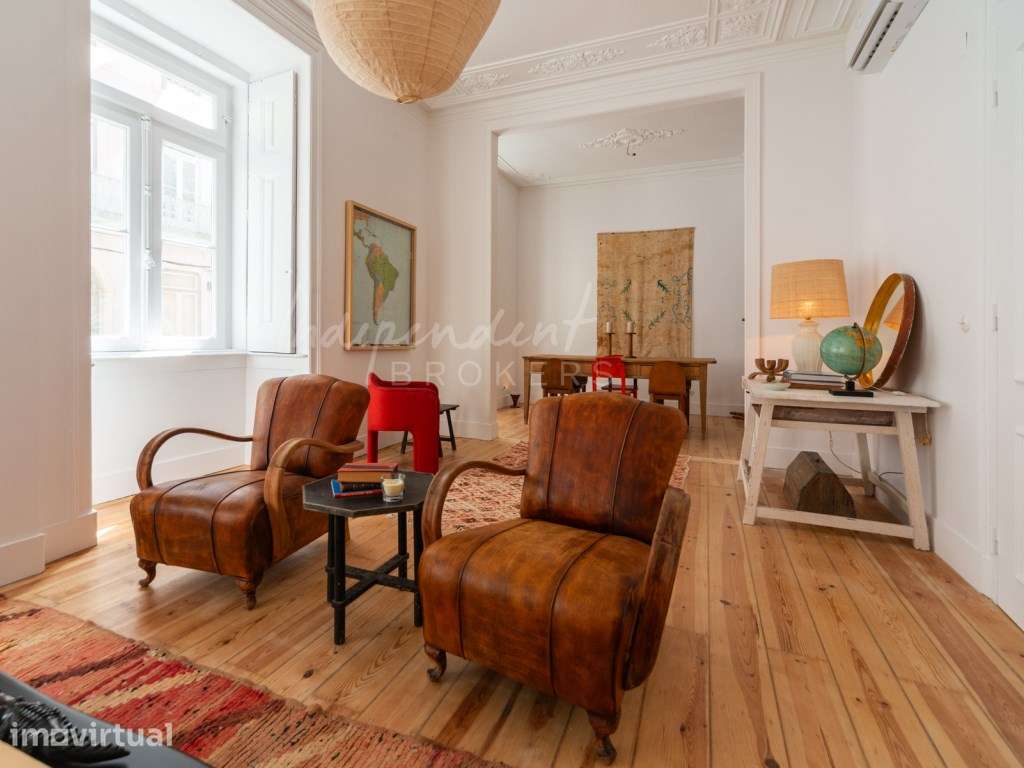 APARTAMENTO T2 COM MUITO CHARME - Grande imagem: 2/25
