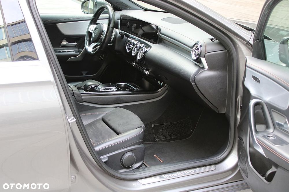 Mercedes-Benz Klasa A 250 4-Matic Edition 1 7G-DCT - 36