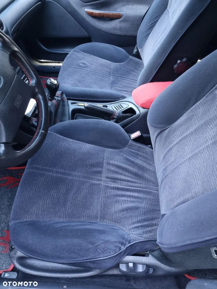 Ford Mondeo 2.0 Ghia - 20