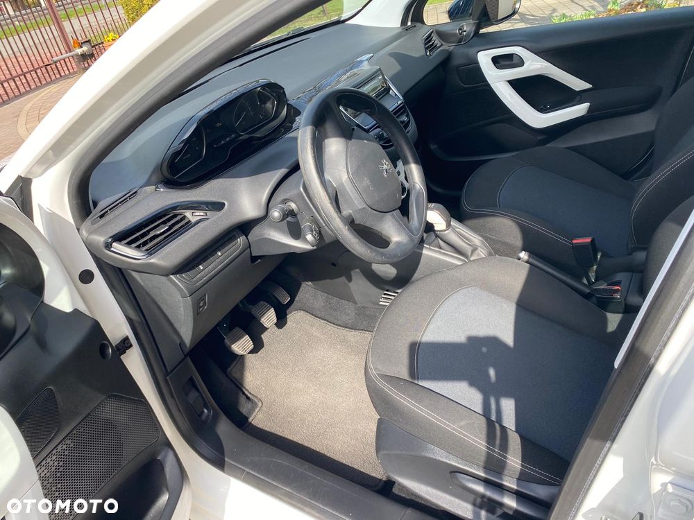 Peugeot 208 1.2 PureTech Access - 13