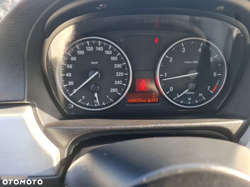 BMW Seria 3 318i Touring - 7