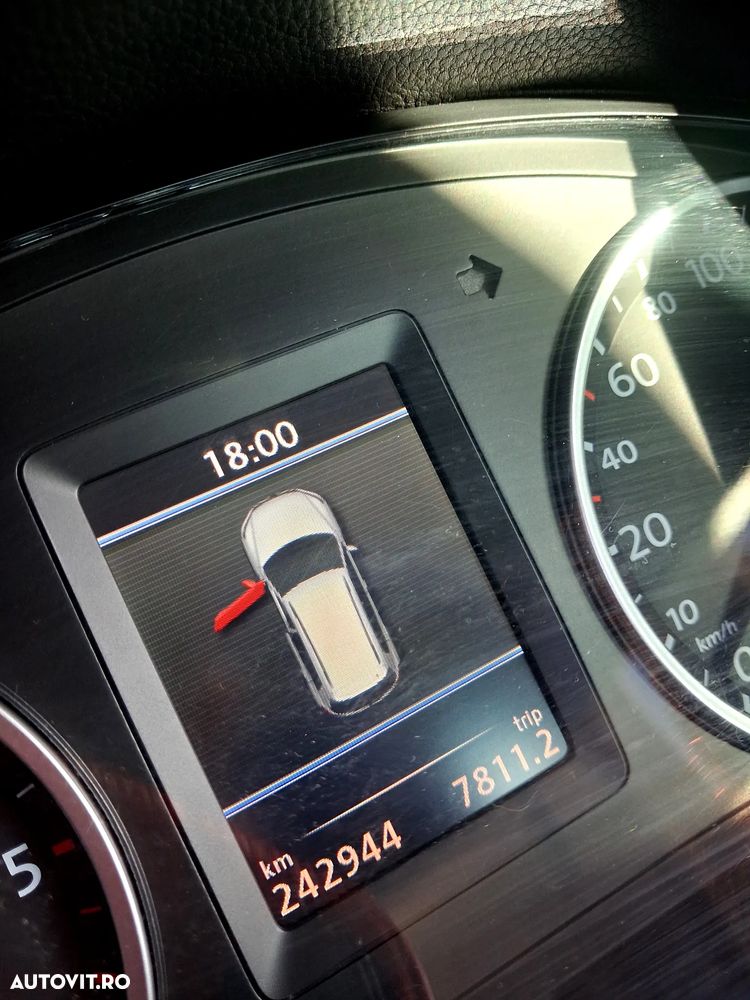 Volkswagen Tiguan 2.0 TDI 4Motion DSG Sport & Style - 6