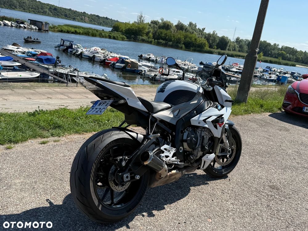 BMW S - 15