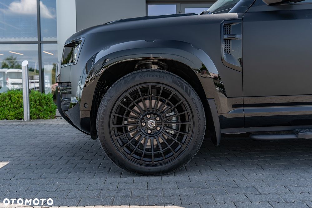 Land Rover Defender - 5