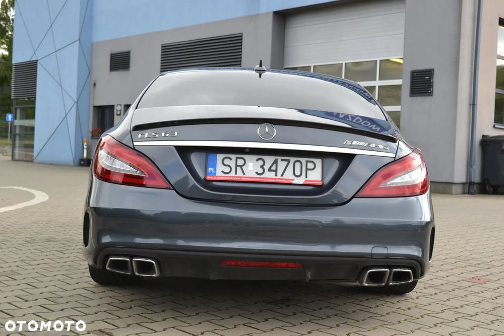 Mercedes-Benz CLS - 6