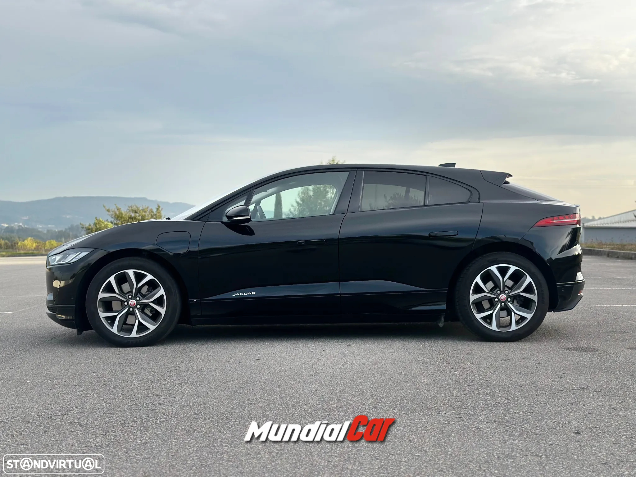 Jaguar I-Pace - 12