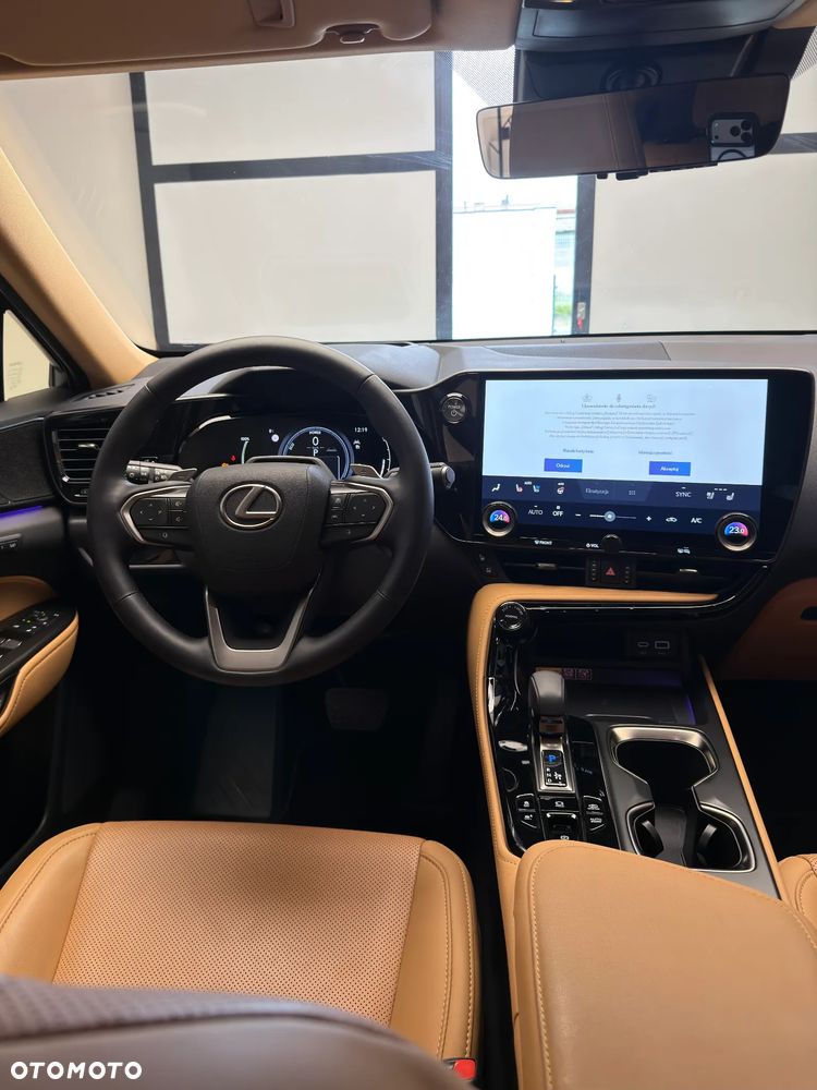 Lexus NX 450h+ Omotenashi AWD - 12