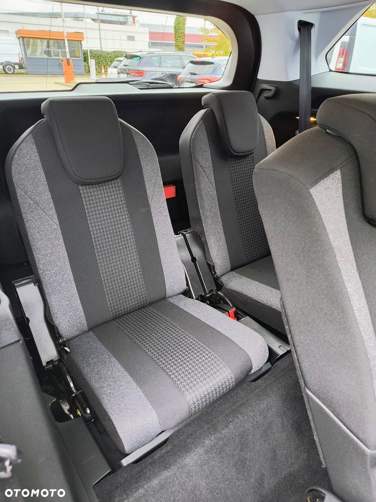 Peugeot 5008 1.2 PureTech Active S&S EAT6 - 18