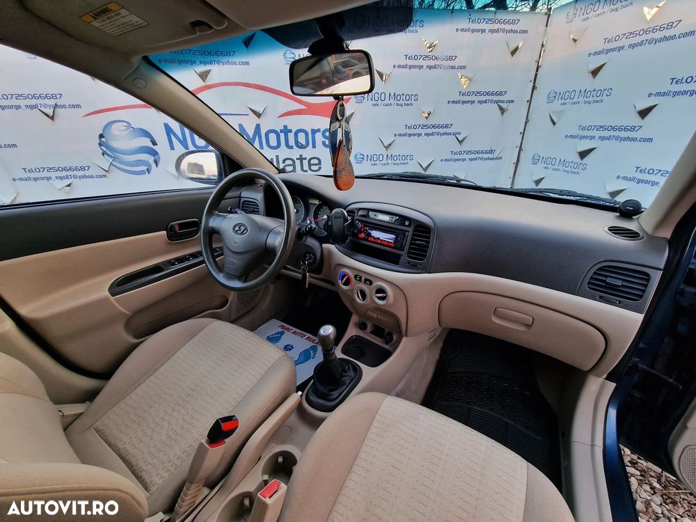 Hyundai Accent MC 1.6 DOHC 4DR GLS PREMIUM - 2