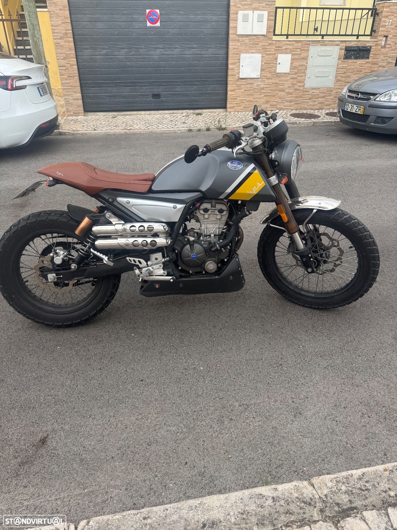 FB Mondial HPS 125 Cafe Race 125 original - 1