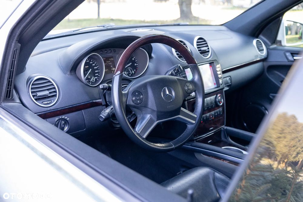 Mercedes-Benz GL 500 - 13