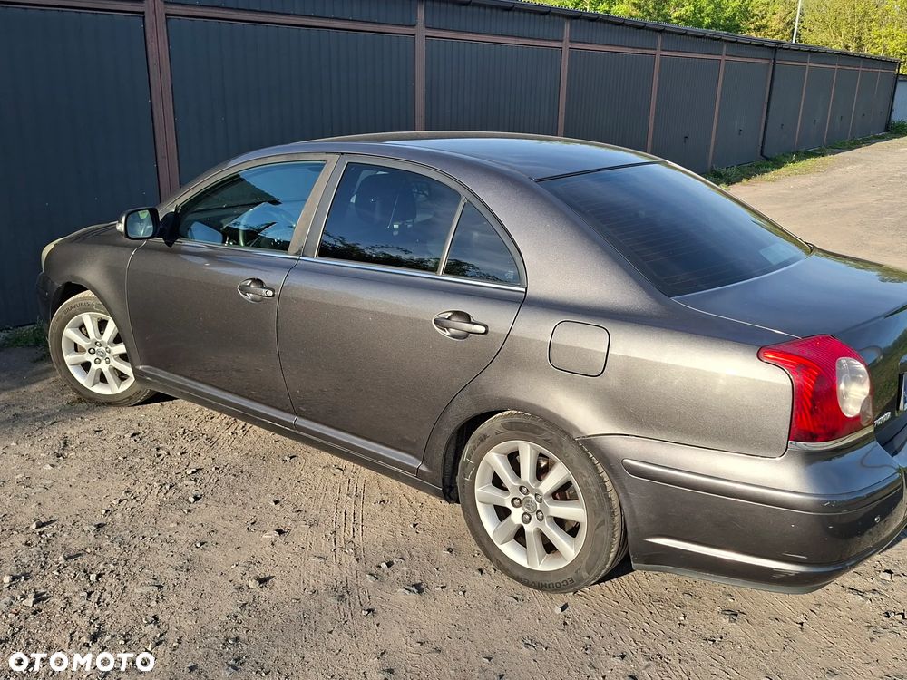Toyota Avensis 2.0 D-4D Sol+NAVI - 1