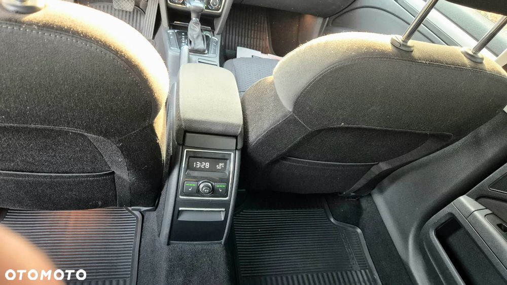 Skoda Superb 2.0 TDI 4x4 DSG Elegance - 26