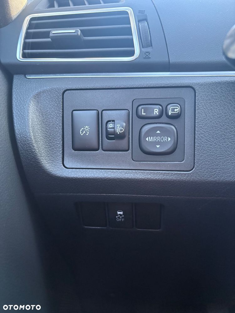 Toyota Verso 2.0 D-4D 5-Sitzer Executive - 29