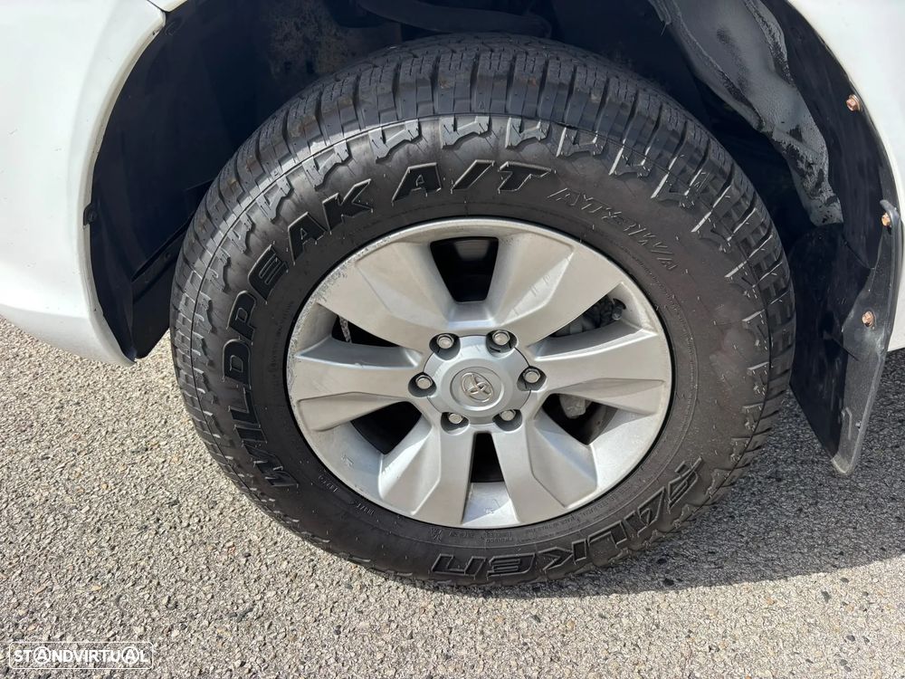 Toyota 2.4 D-4D 4WD 150cv - JLL - AC - CÂMERA - 4 LUGARES !!!! - 40