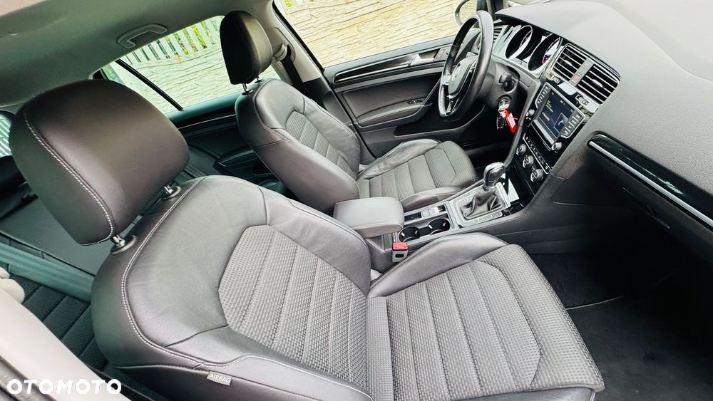 Volkswagen Golf - 16