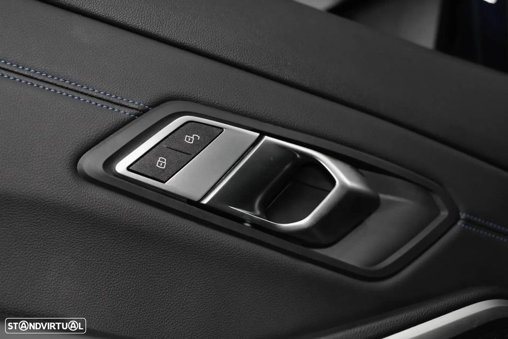 BMW 320 e Pack M Auto - 34