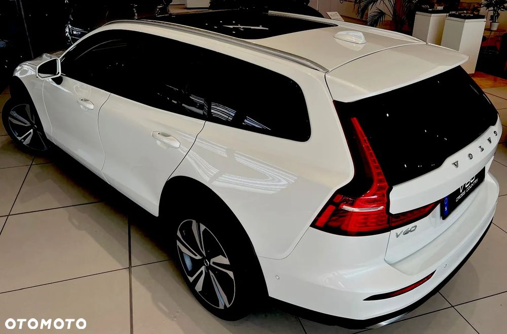 Volvo V60 2024 photo 4
