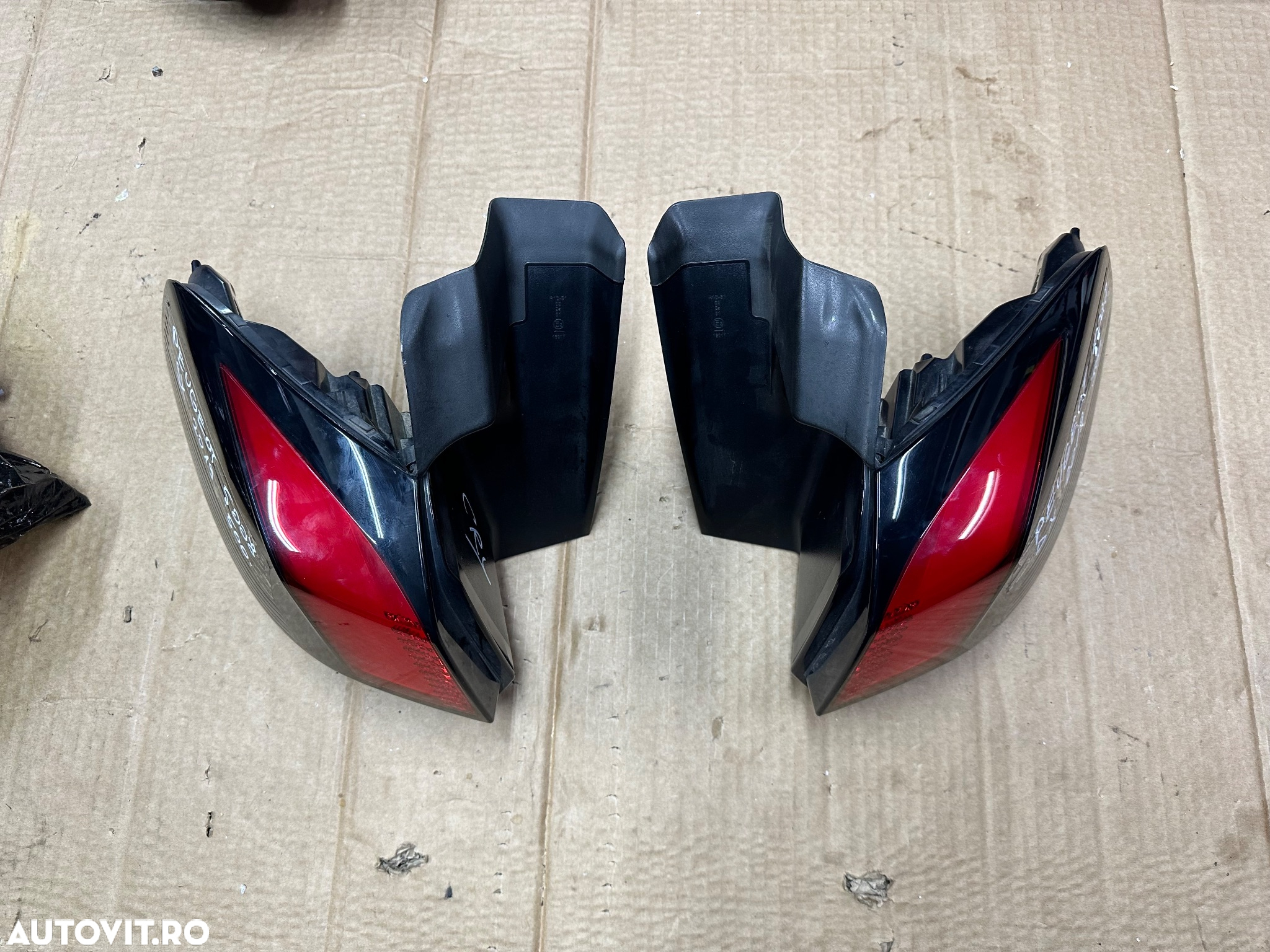 Stop complet stanga sau dreapta PEUGEOT 5008 an 2019 cod 9811028080 si 9811028180 - 4