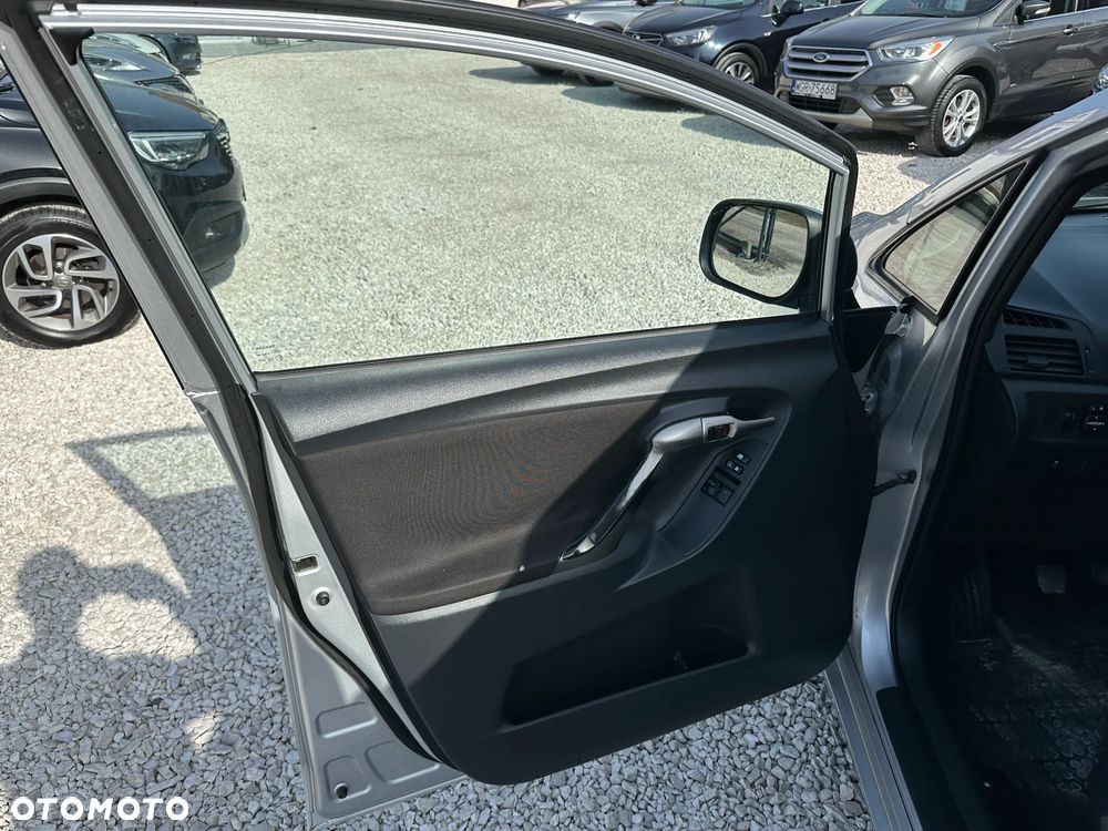 Toyota Verso 2.0 D-4D Luna - 14