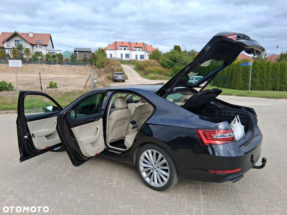 Skoda Superb 2.0 TSI 4x4 L&K DSG - 19