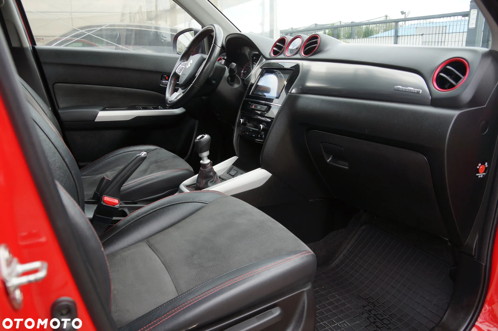 Suzuki Vitara 1.4 Boosterjet Premium 4WD - 28