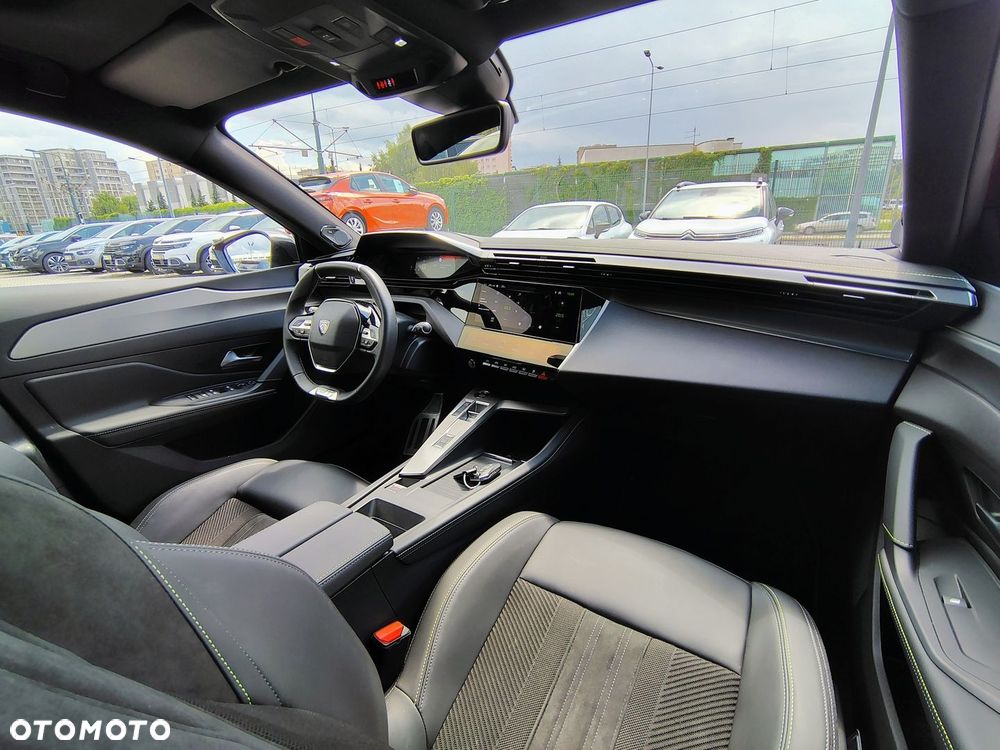 Peugeot 408 - 9