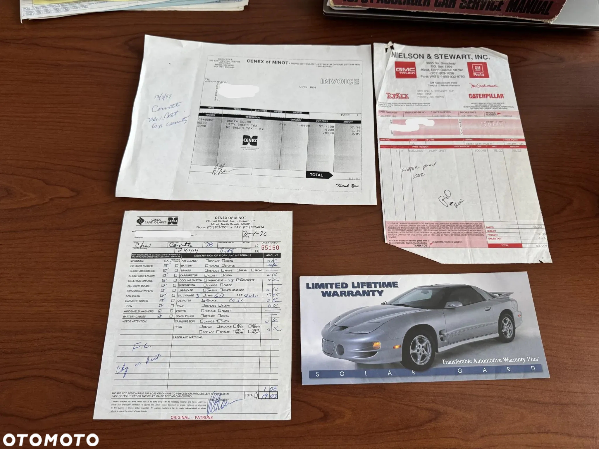 Chevrolet Corvette - 19