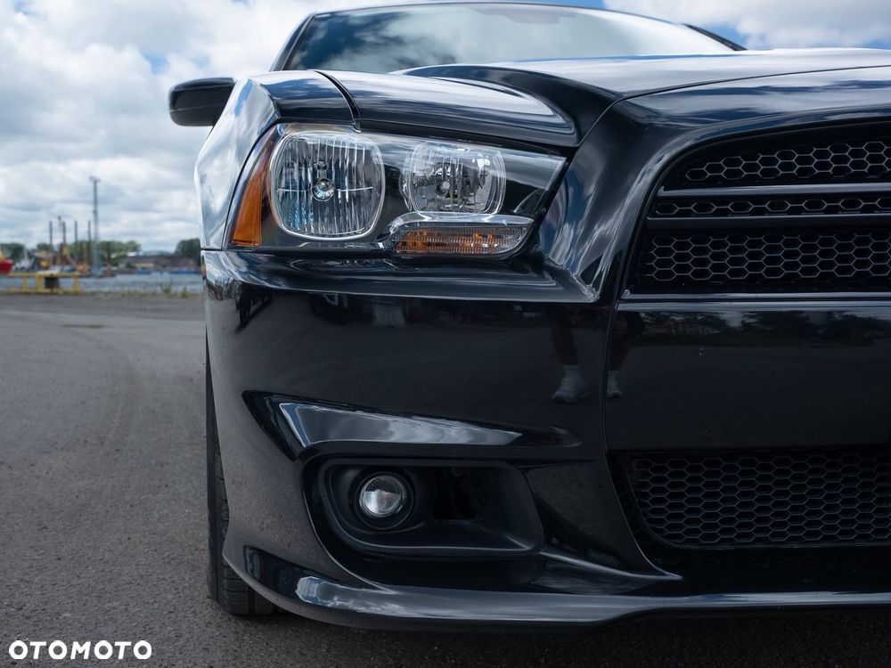 Dodge Charger - 4