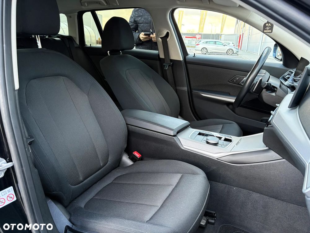 BMW Seria 3 318d Business Edition - 11