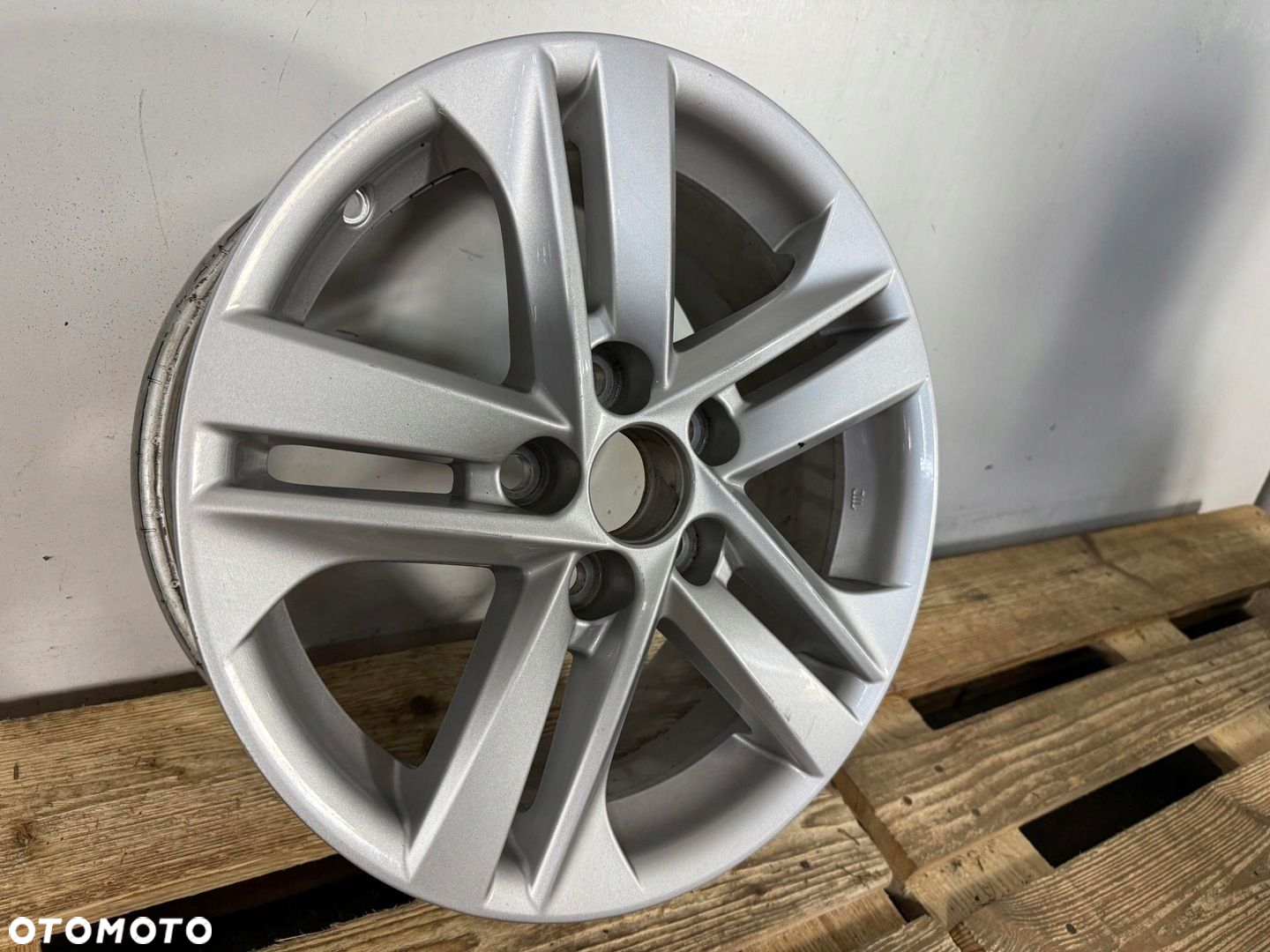 FELGA ALUMINIOWA TOYOTA COROLLA E21 16" 7.0 BJV 8418-2 CALA LADNA ORYGINALN - 3