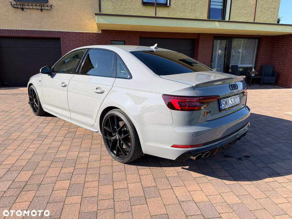Audi S4 Limousine - 2