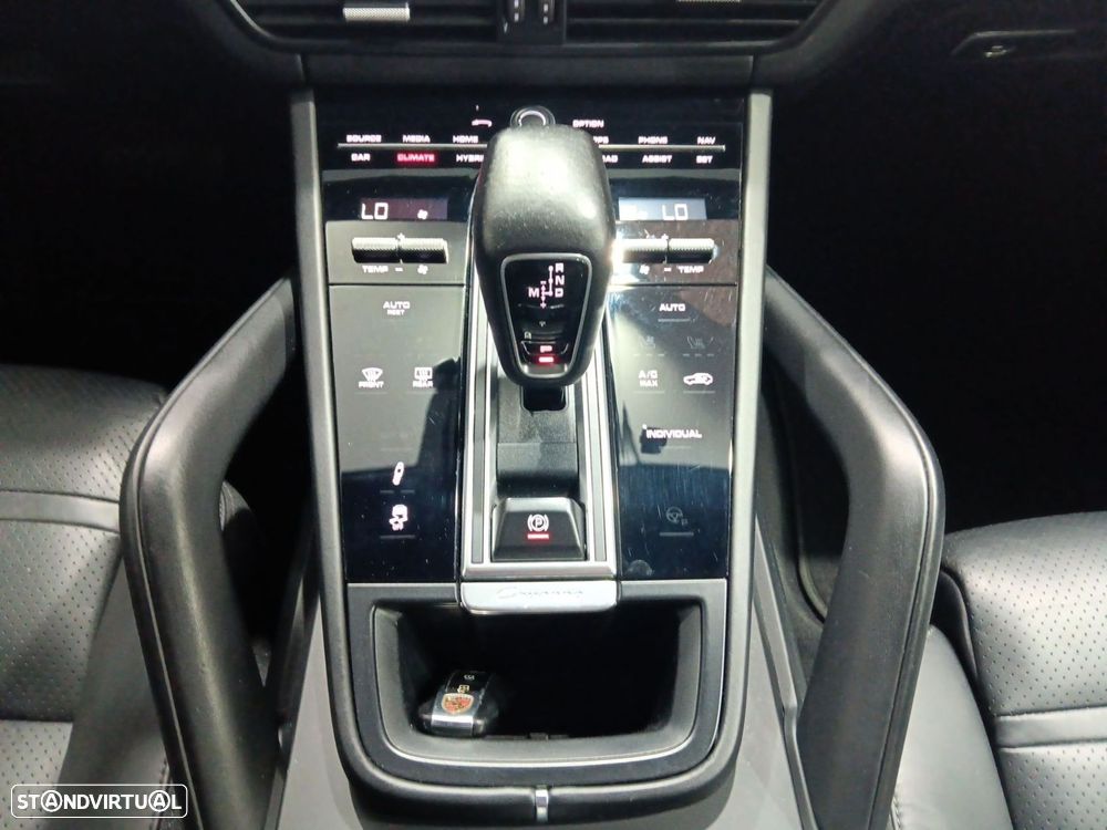 Porsche Cayenne E-Hybrid - 19
