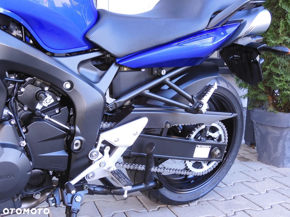 Yamaha FZ6 - 25