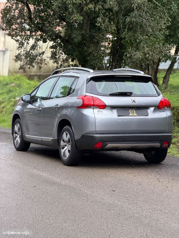 Peugeot 2008 1.2 PureTech Allure EAT6 - 5