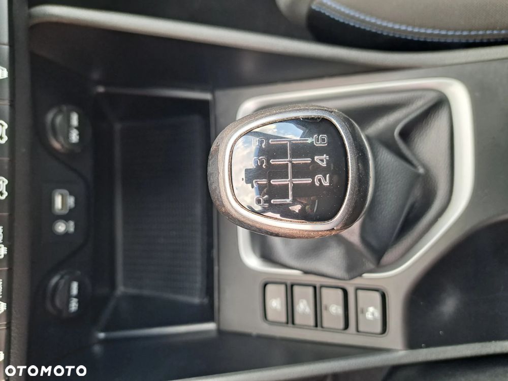 Hyundai Tucson 1.7 CRDI BlueDrive Style 2WD - 15