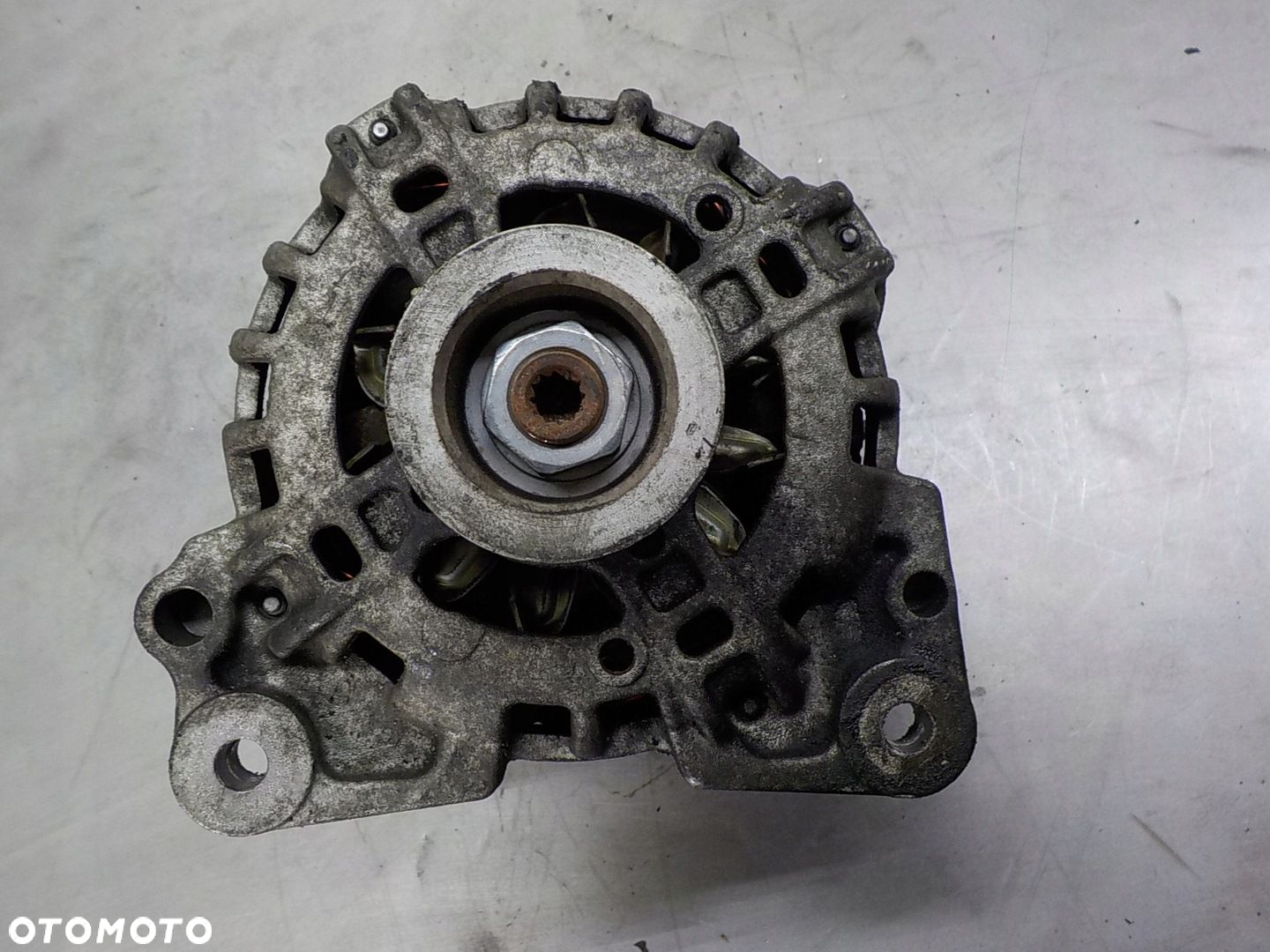 VW UP CITIGO 1.0 MPI ALTERNATOR 04C903023A - 4