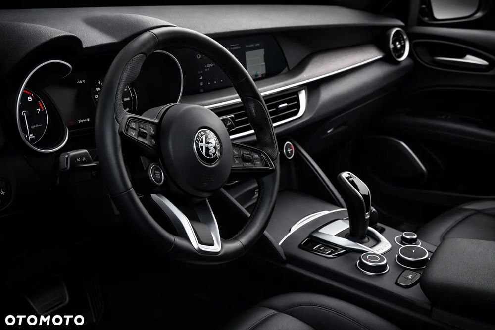 Alfa Romeo Stelvio 2.0 Turbo 16V AT8-Q4 Veloce Ti - 7