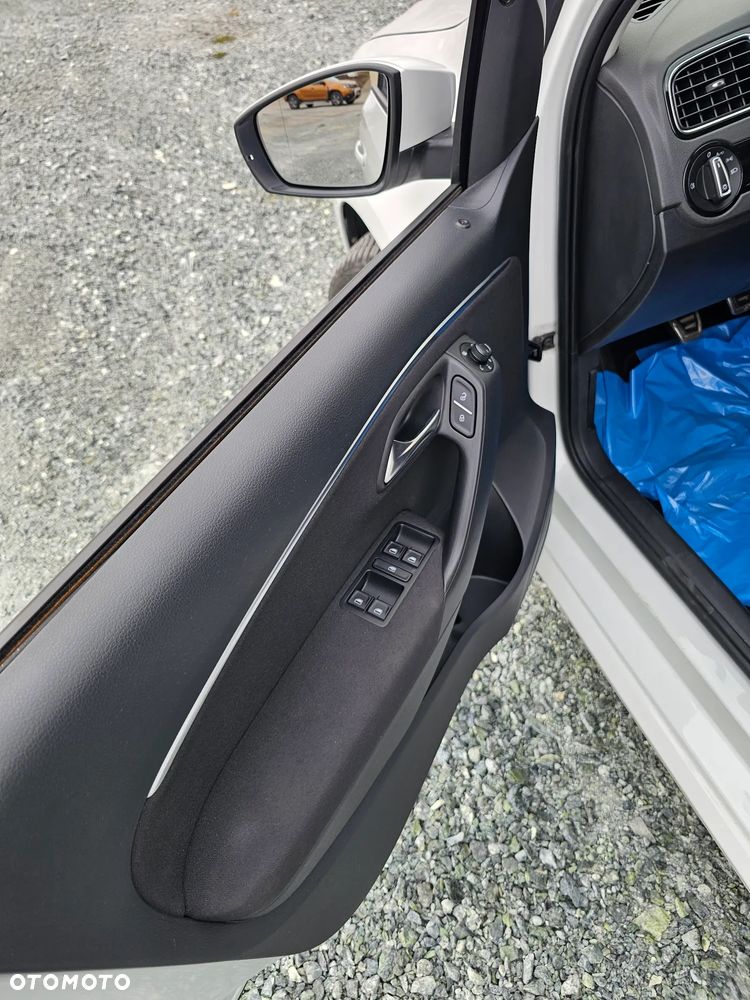 Volkswagen Polo - 23