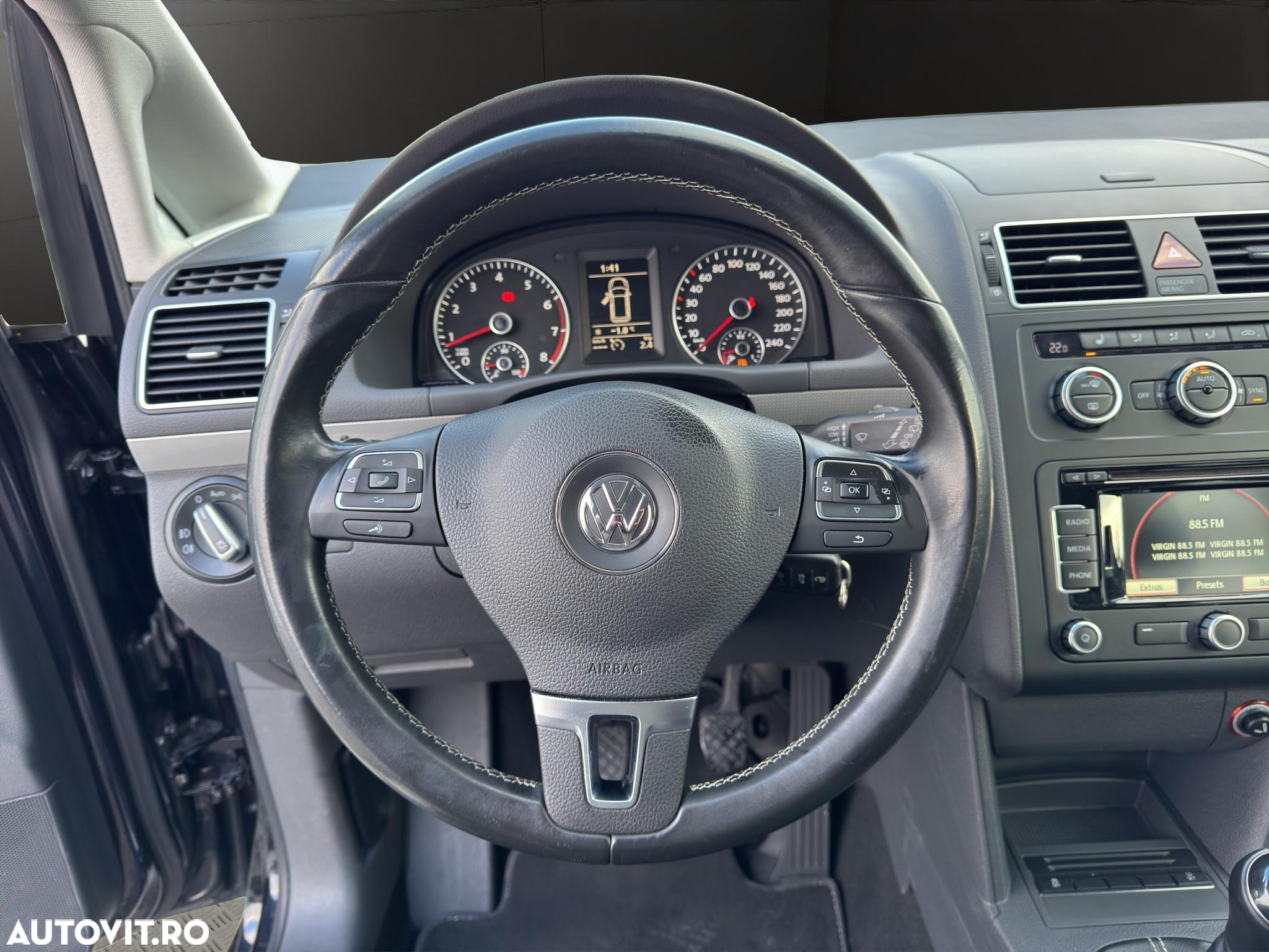 Volkswagen Touran 1.4 TSI MATCH - 6