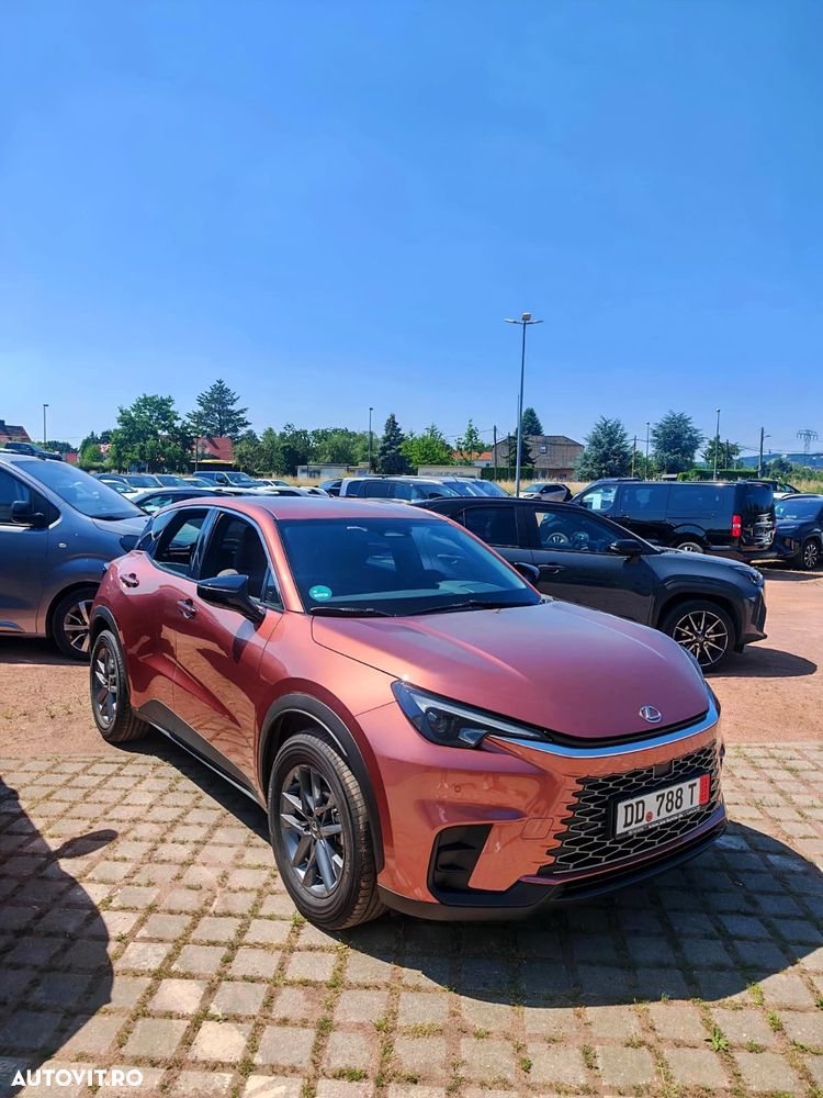 Lexus LBX 1.5 HEV 4x2 CVT Elegant - 1