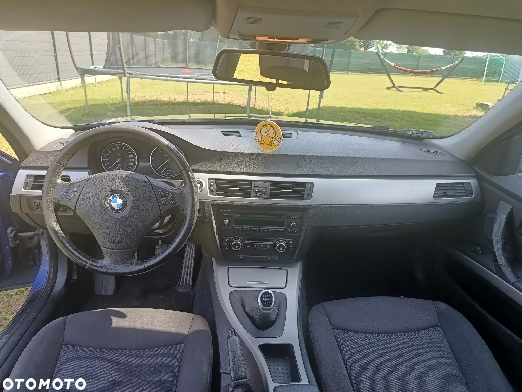BMW Seria 3 318d Touring - 9