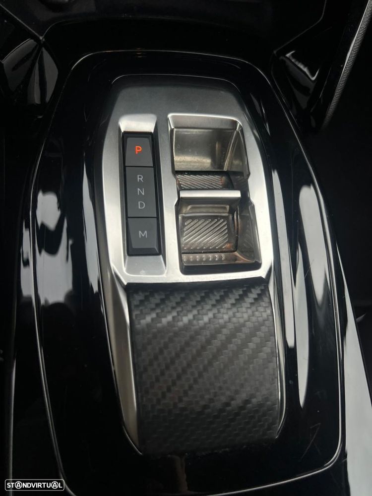 Peugeot 208 1.2 Hybrid Allure e-DCS6 - 12