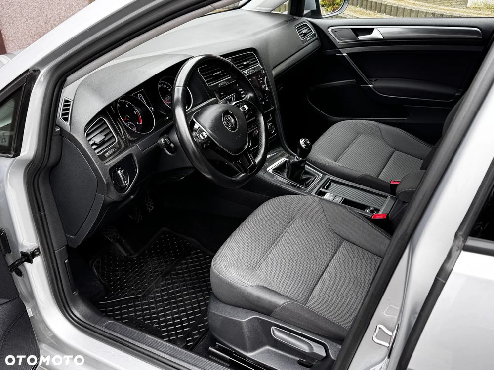 Volkswagen Golf 1.6 TDI BMT Comfortline - 10