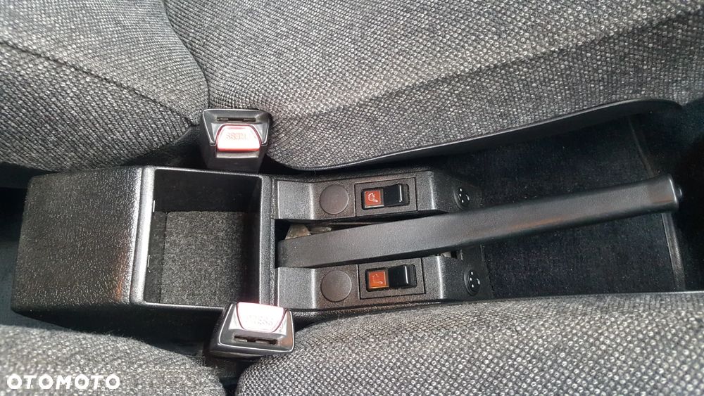 Volvo Seria 200 - 12